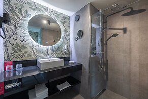 Leonardo Hotel IJmuiden Seaport Beach