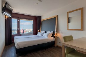 Leonardo Hotel IJmuiden Seaport Beach