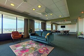 Leonardo Hotel IJmuiden Seaport Beach