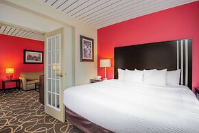 La Quinta Inn & Suites by Wyndham Elkview - Charleston NE