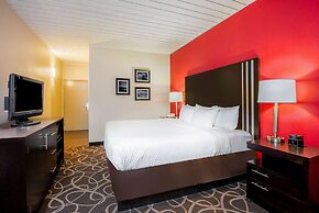 La Quinta Inn & Suites by Wyndham Elkview - Charleston NE