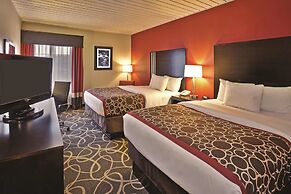 La Quinta Inn & Suites by Wyndham Elkview - Charleston NE