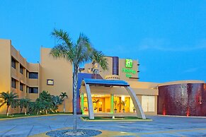 Holiday Inn Boca Del Rio, an IHG Hotel