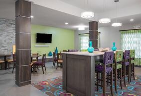 Holiday Inn Express & Suites Ames by IHG