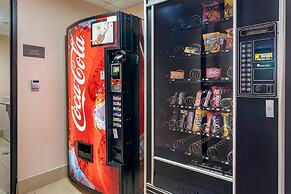Comfort Inn & Suites Lincoln I-20
