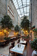 De Vere Tortworth Court