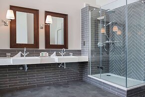 De Vere Tortworth Court