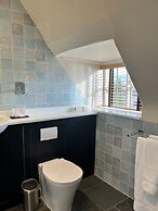 The Haycock Manor Hotel