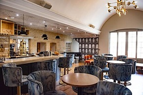 The Haycock Manor Hotel