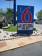 Motel 6 Willows, CA