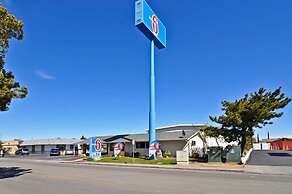 Motel 6 Willows, CA