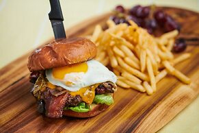 Pier South Resort, Autograph Collection by Marriott