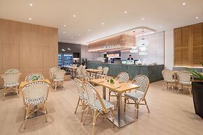 Grand Mercure Singapore Roxy
