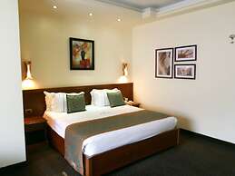Madisson Hotel