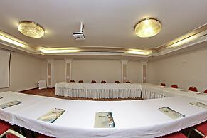 Madisson Hotel