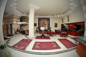Madisson Hotel
