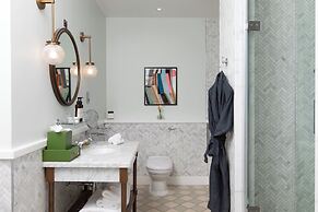 Kimpton Charlotte Square by IHG