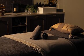 Kimpton Charlotte Square by IHG