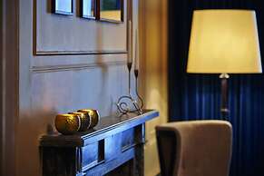 Kimpton Charlotte Square by IHG