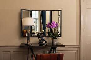 Kimpton Charlotte Square by IHG