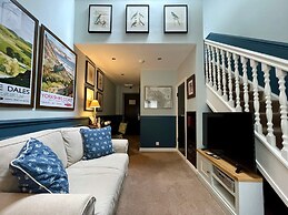 Holdsworth House