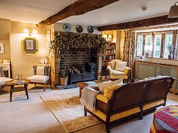 Holdsworth House