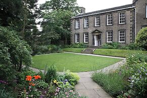Holdsworth House