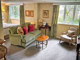 Holdsworth House