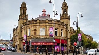 Holdsworth House