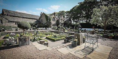 Holdsworth House