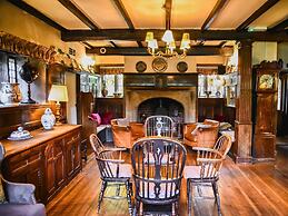 Holdsworth House