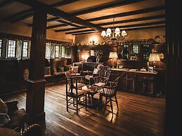 Holdsworth House