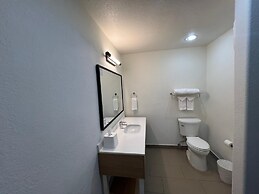 Spark by Hilton Glendale Phoenix North