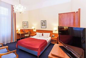 Centro National Frankfurt, Trademark Collection by Wyndham