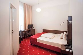 Centro National Frankfurt, Trademark Collection by Wyndham