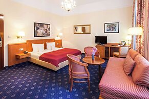 Centro National Frankfurt, Trademark Collection by Wyndham