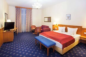 Centro National Frankfurt, Trademark Collection by Wyndham