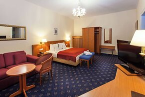 Centro National Frankfurt, Trademark Collection by Wyndham