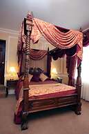 Old Palace Lodge Hotel