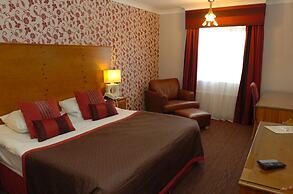 Old Palace Lodge Hotel