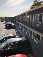 American Inn & Suites LAX