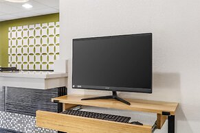 Best Western Commerce Inn