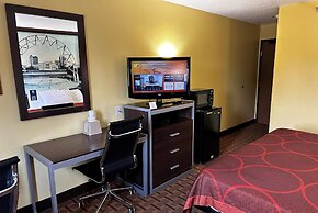 Super 8 by Wyndham Boone