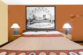 Super 8 by Wyndham Boone