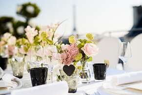 Hotel Marignan Champs - Elysées