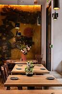 Hotel Marignan Champs - Elysées