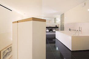 Hotel Marignan Champs - Elysées