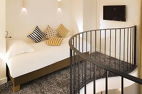 Hotel Marignan Champs - Elysées