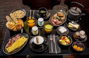 Hotel Marignan Champs - Elysées