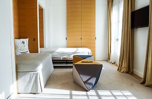 Hotel Marignan Champs - Elysées